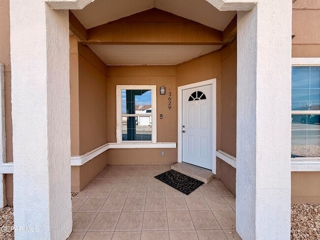 Building Photo - 3629 Cave Palm Pl