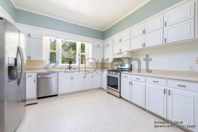 Building Photo - 645 GA-49