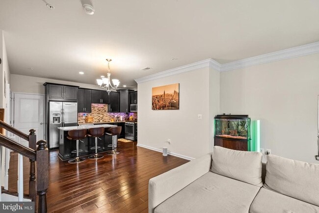 Building Photo - 43151 Wealdstone Terrace