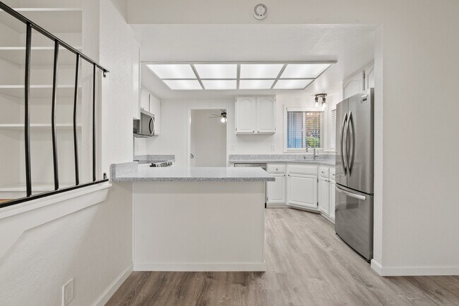 Building Photo - 34 Altamont Dr