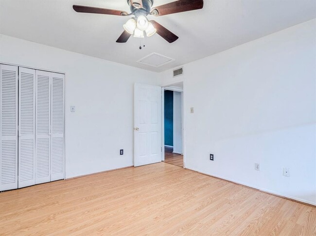 Building Photo - 5628 Pinon Vista Dr