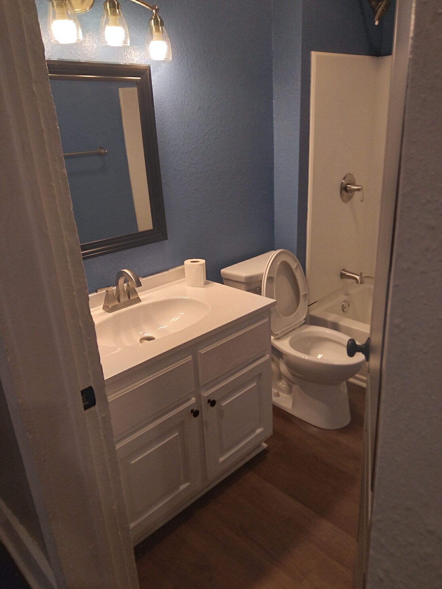 Building Photo - 416 Howell St