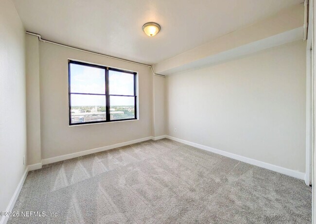 Building Photo - 311 W Ashley St