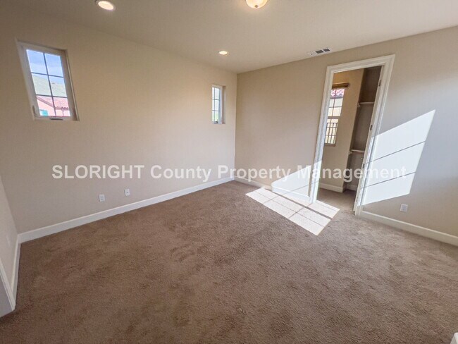 Building Photo - LEASE PENDING- Beautiful Home with Views in Toscano Neighborhood - 3 Bed / 2.5 Bath