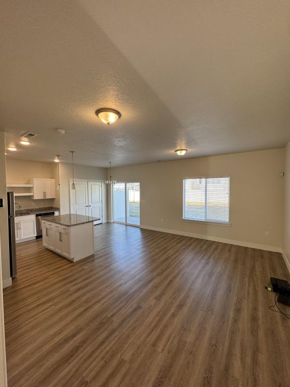 Building Photo - 1043 W 600 S