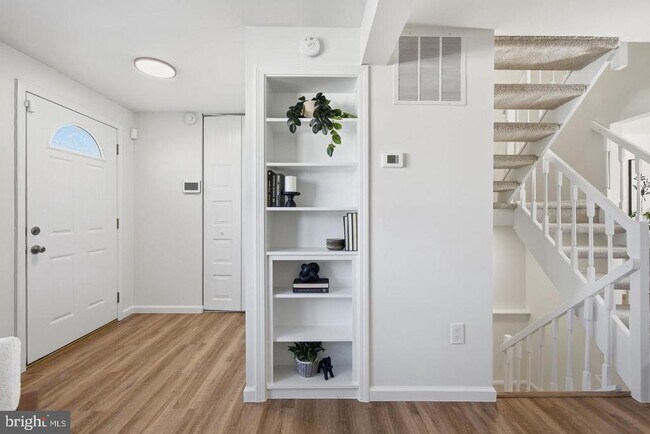 Building Photo - 6909 Doublebrand Ct
