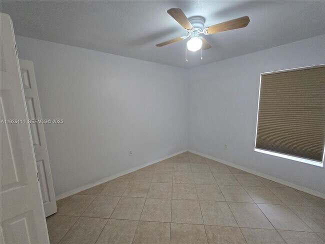 Building Photo - 4876 30th Ave