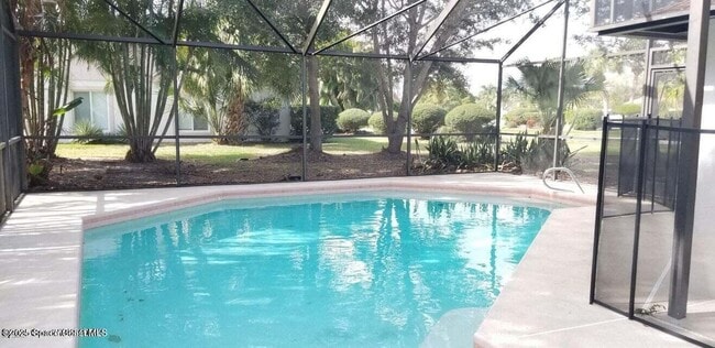 Building Photo - 300 Olympia Ct