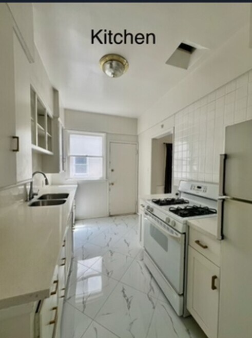 Unit 352 #1 - 353 N Sycamore Ave