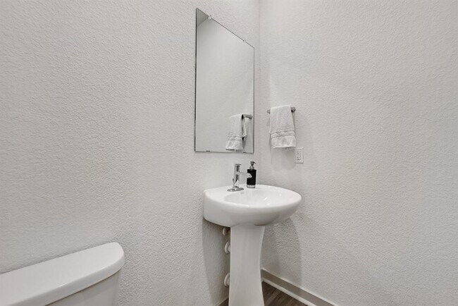 Building Photo - 7517 Peggie Nell Dr