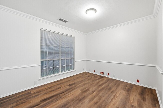 Building Photo - Beautiful home in Hurst-Euless-Bedford ISD