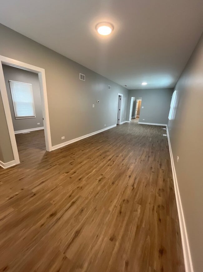 Building Photo - Newly Remodeled 3Bedroom house in Calumet ...