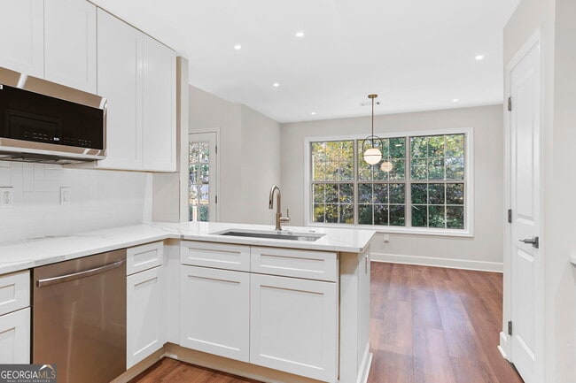 Building Photo - 1540 Bramlett Blvd