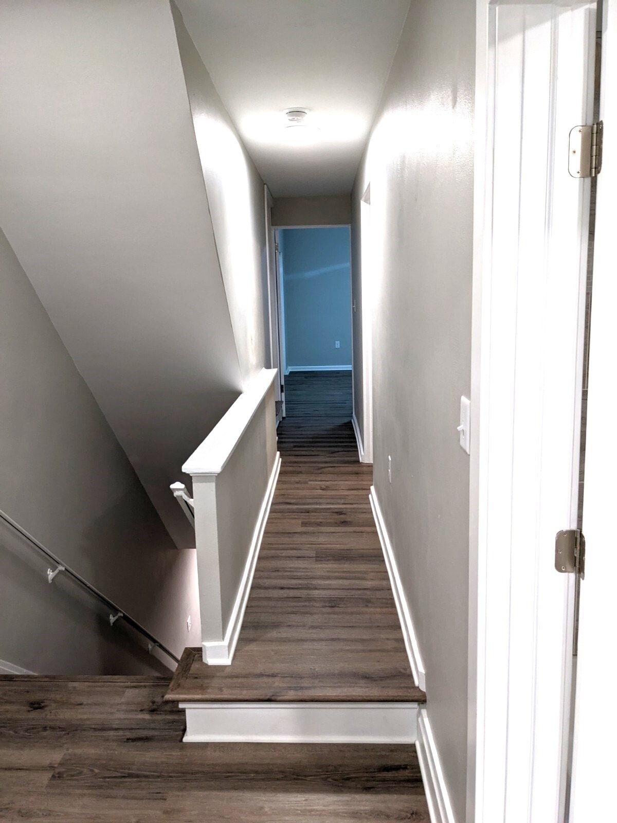 2nd floor Hallway to Bedrooms - 5012 Dearborn St