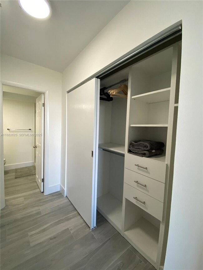 Building Photo - 20515 E Country Club Dr