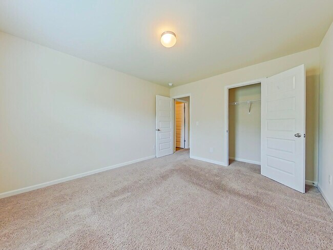 Building Photo - 156 Sims Ct