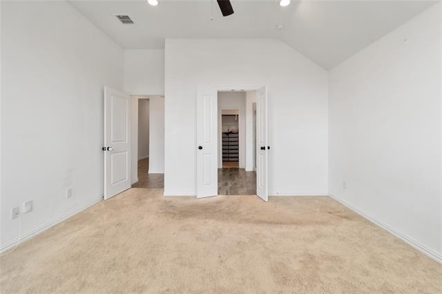 Building Photo - 1441 Lake Grove Dr