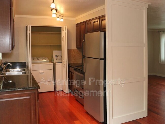 Building Photo - 1250 NW 23rd St