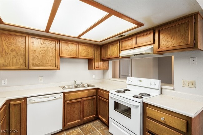 Building Photo - 3701 Snorkel Cir