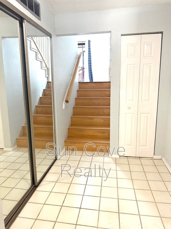 Building Photo - 6361 92nd Pl N