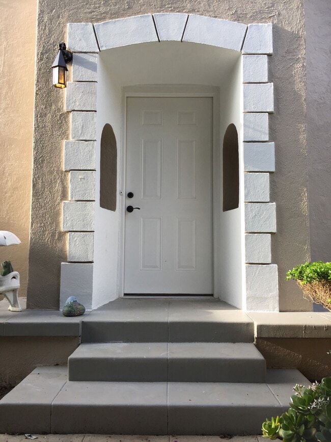Front Door - 1860 10th St