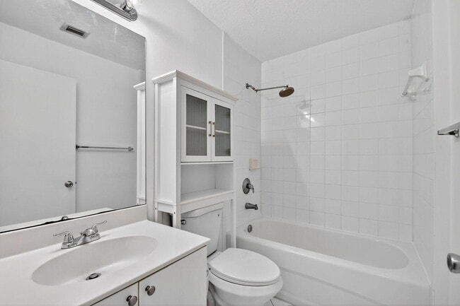 Building Photo - 3790 N Jog Rd