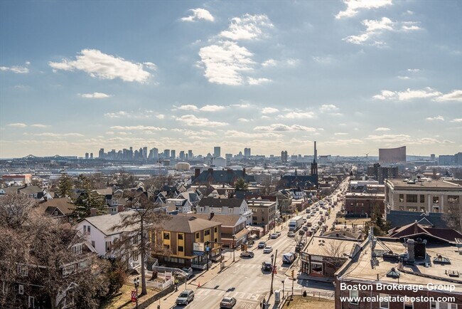 Building Photo - 600 Broadway
