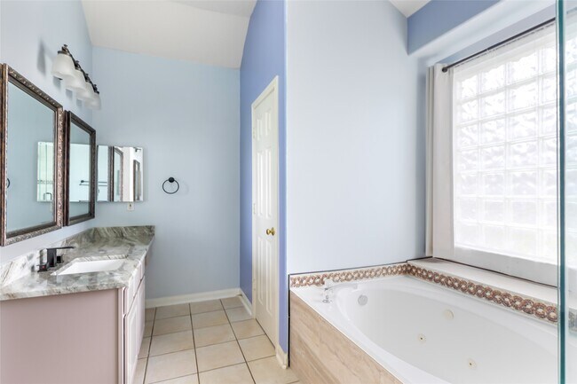 Building Photo - 18418 Hot Creek Ct