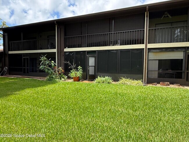 Building Photo - 1675 S Fiske Blvd