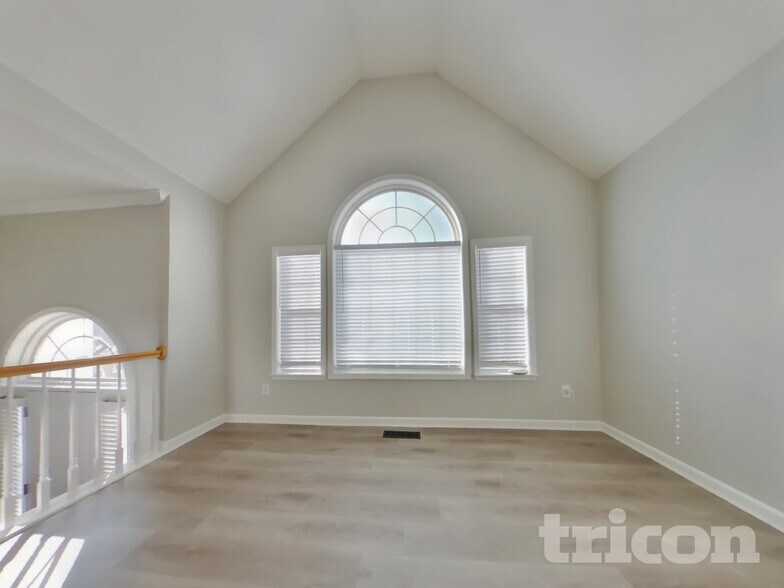 Building Photo - 102 Bonnabel Ct