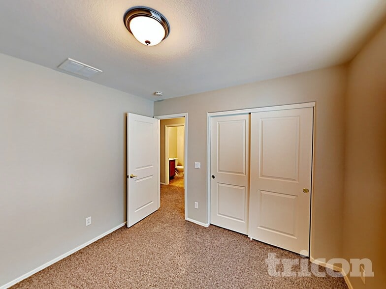 Building Photo - 3227 W Dancer Ln