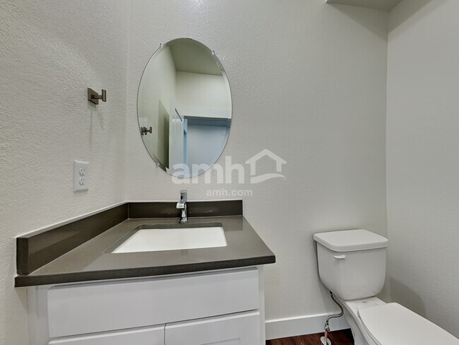 Building Photo - 26122 E Calhoun Pl