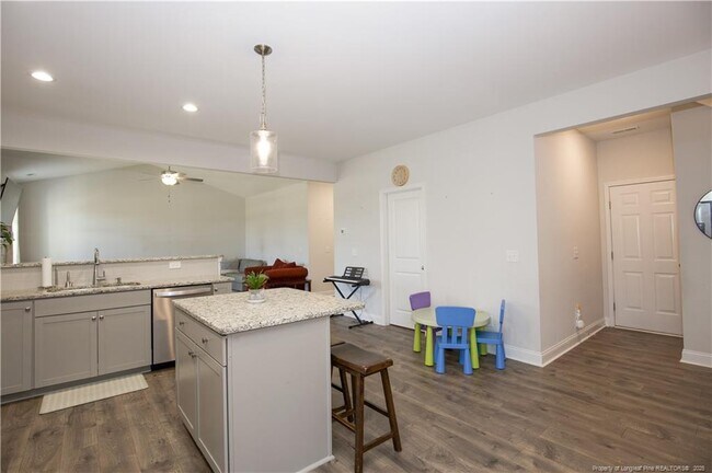 Building Photo - 1709 Stackhouse Dr