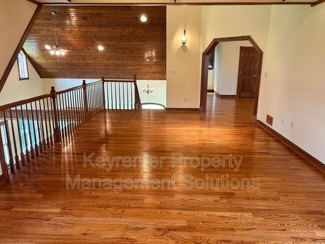 Building Photo - 33 Hodge Farm Ln