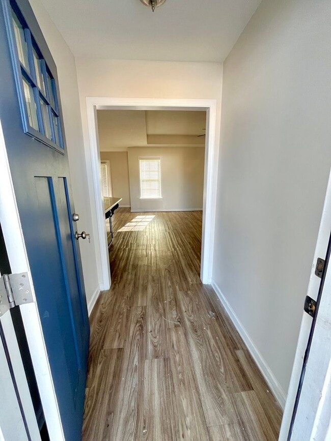 Building Photo - 2562 Tuscan Way