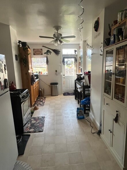 Building Photo - 707 Bunnecke Ave