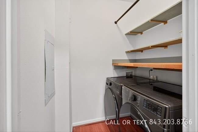 Building Photo - 1589 Cambridge Lakes Dr