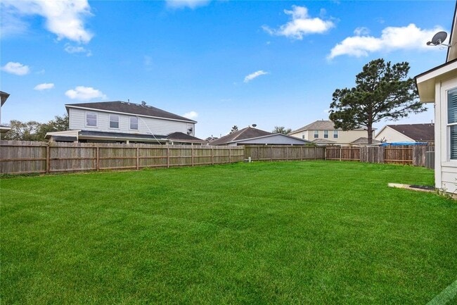 Building Photo - 8143 Sanders Forest Ct