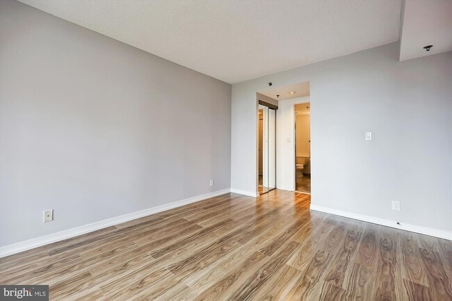 Building Photo - 5809 Nicholson Ln