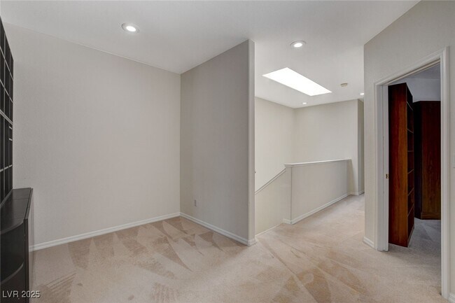 Building Photo - 9420 San Laguna Ct