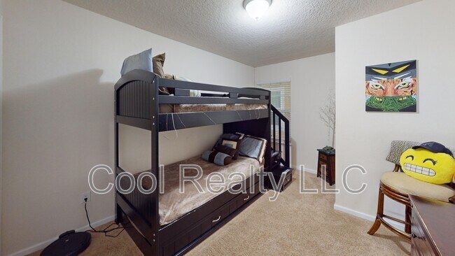 Building Photo - 218 Larkin Pl