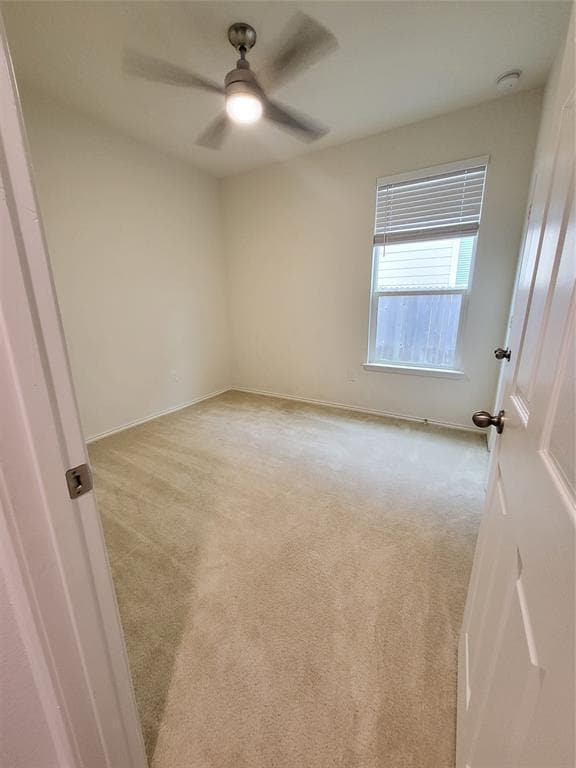 Building Photo - 817 Solitude Dr