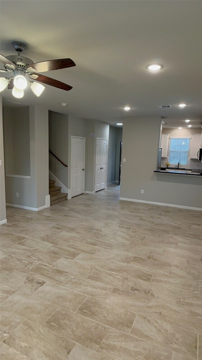 Building Photo - 13238 Enchanted Way Dr