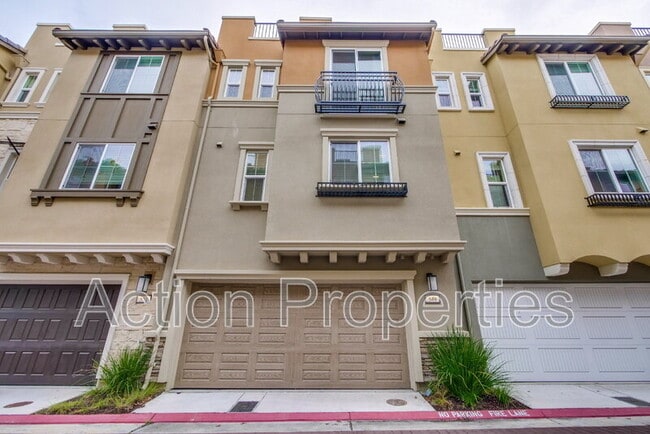 Building Photo - 549 Walker Dr