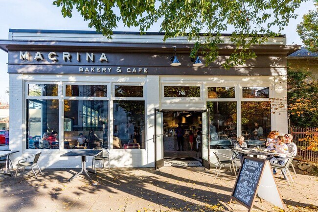 Building Photo - Montrachet