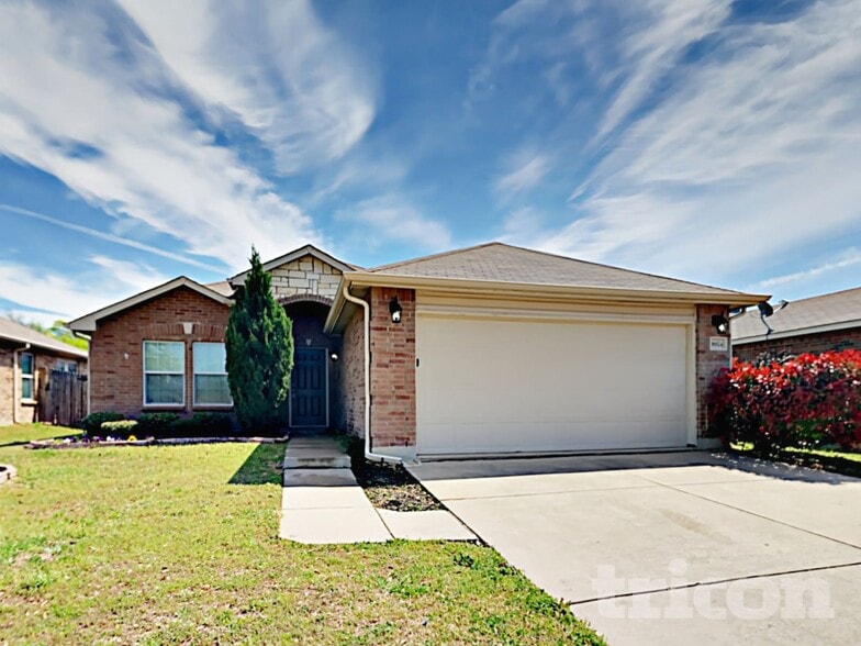 Building Photo - 16824 Pinery Way