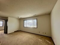Building Photo - 980 Eisenhower Rd