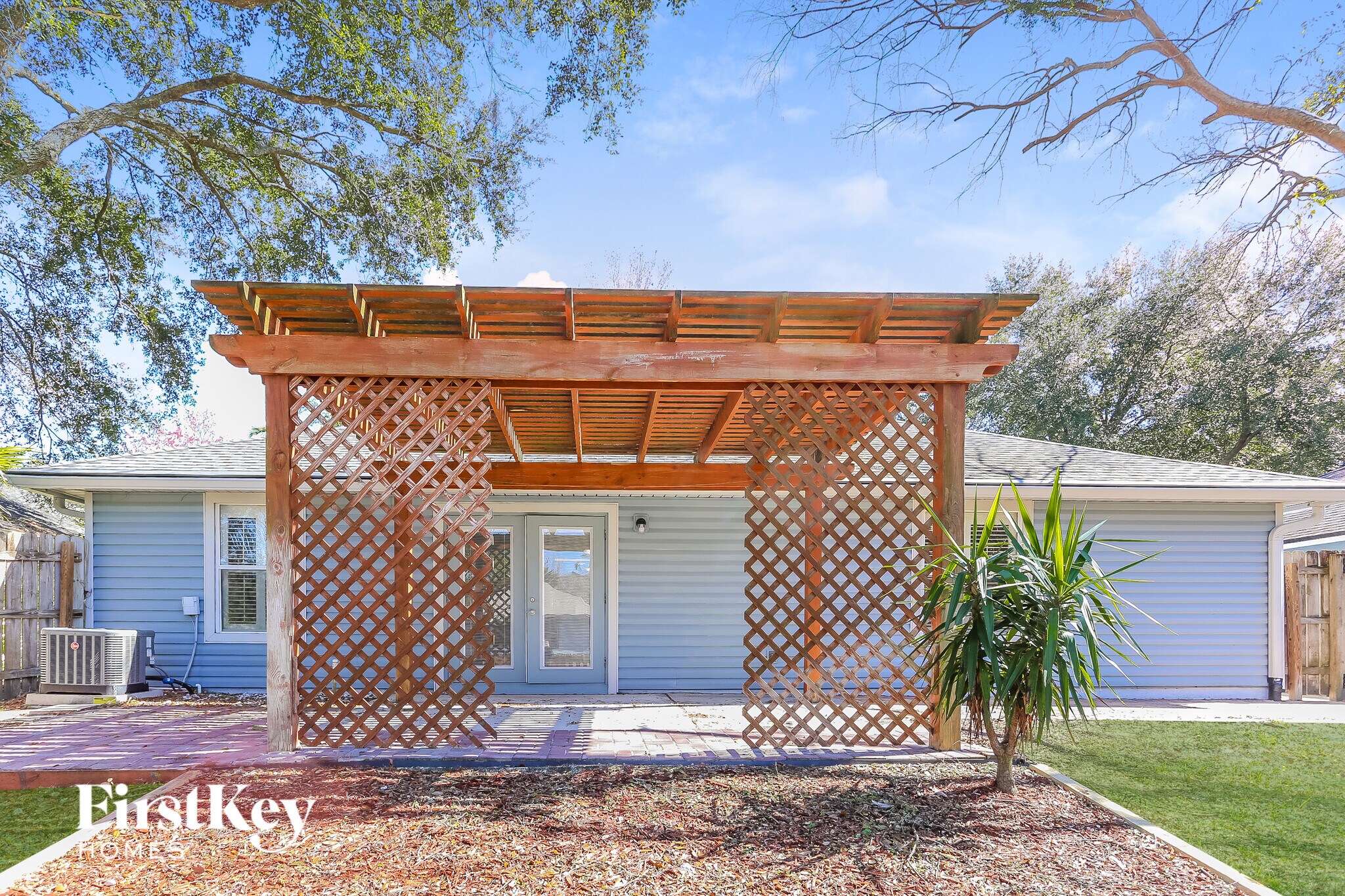 Building Photo - 1734 Chandelier Cir E