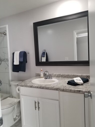 Building Photo - 5105 N East River Rd