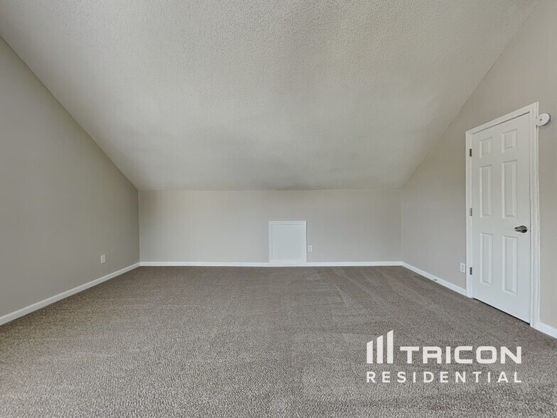 Building Photo - 6955 Pompas Ct